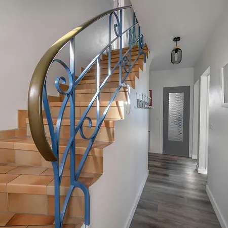 Maison A 950m De La Avec Jardin Pour 6 *